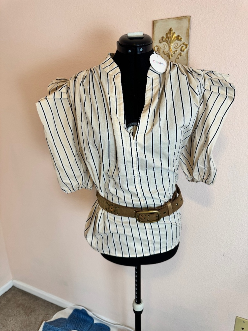 Poplin Structured Lantern Sleeve V-Neck striped blouse Medium NWT